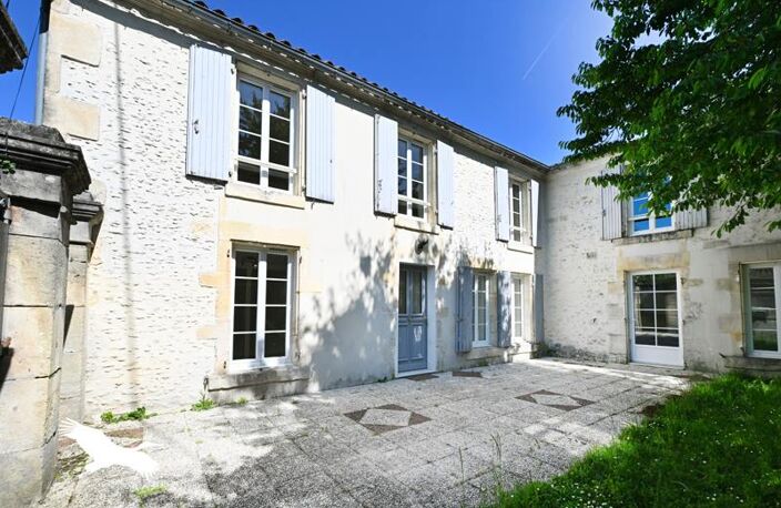 Maison en pierre de 8 pièces principales — photo 2