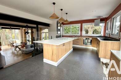 Maison 6 pièces 700000 €