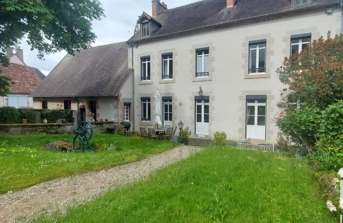 Vente Maison/villa 10 pièces — photo 2