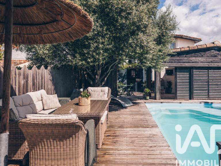 Vente Maison/villa 8 pièces — photo 1