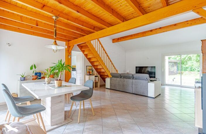 Vente maison 6 pièces 180 m² Artigues-près-Bordeaux (33370) — photo 2