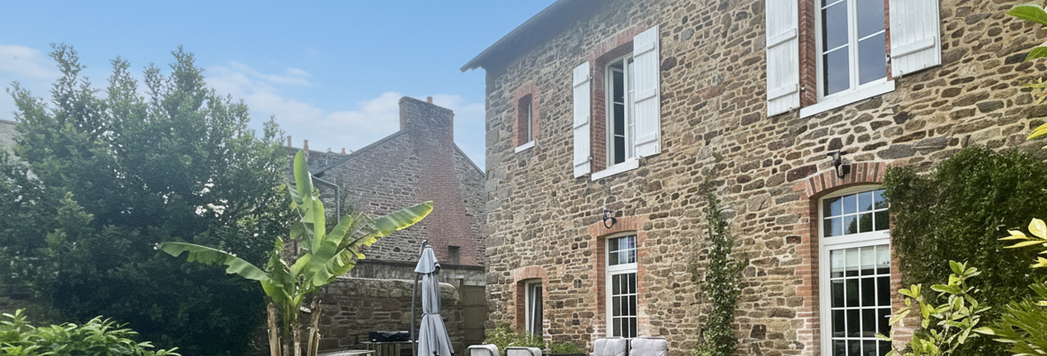 Maison 9 Pièces 224 m² à vendre à Châteauneuf-d'Ille-et-Vilaine (35430)