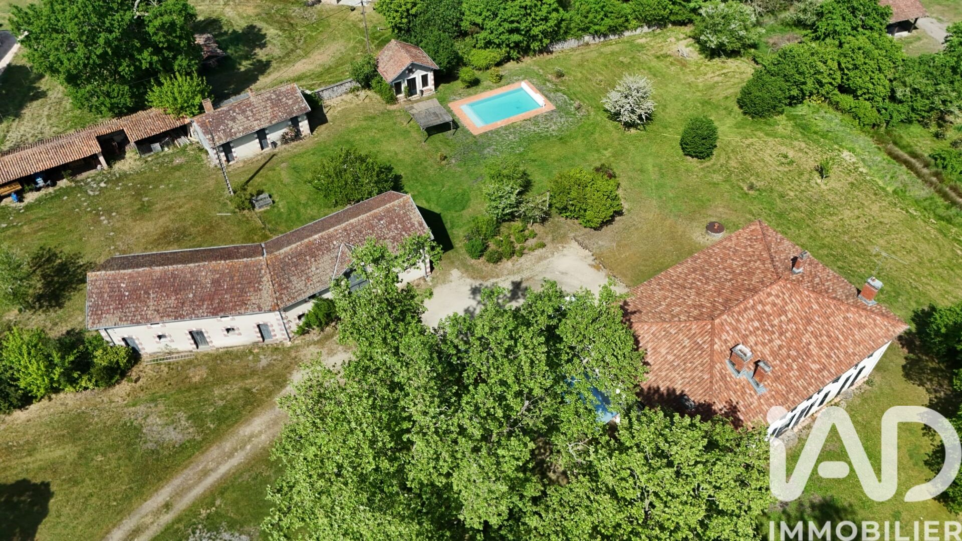 Vente Maison/villa 10 pièces - Photo 2
