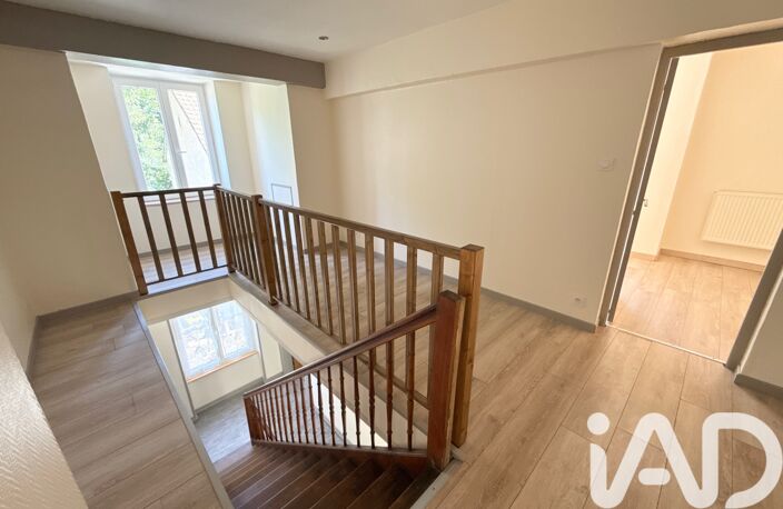 Vente Maison/villa 9 pièces — photo 2