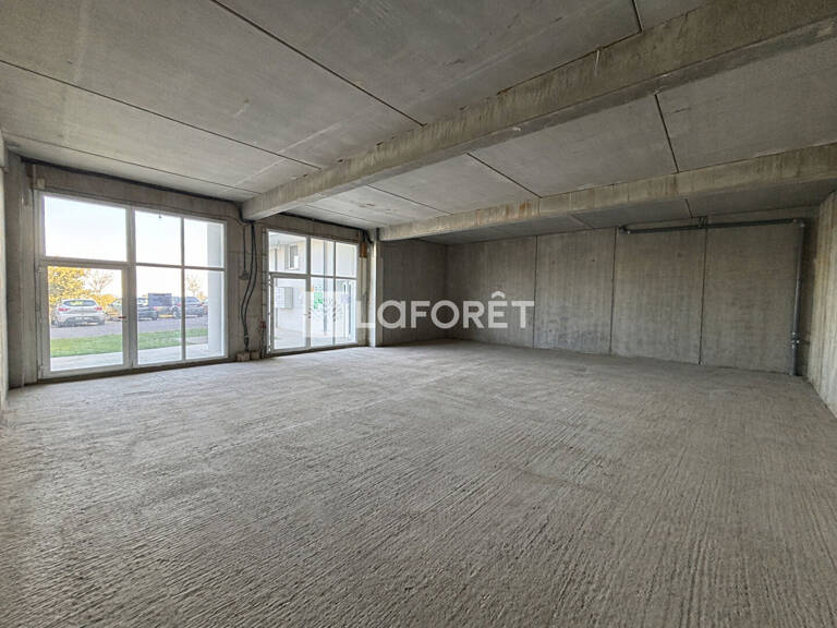 Local de 123m² à aménager — photo 1