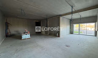 Commerce  81 m² à vendre à Baraqueville (12160)