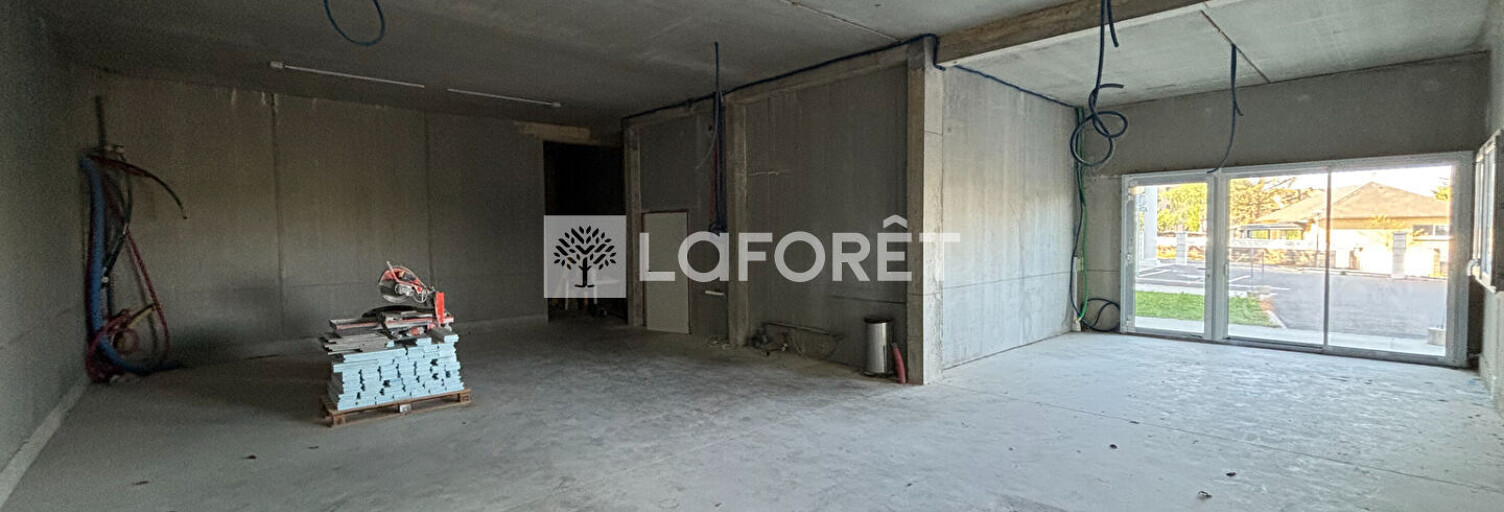 Commerce  81 m² à vendre à Baraqueville (12160)