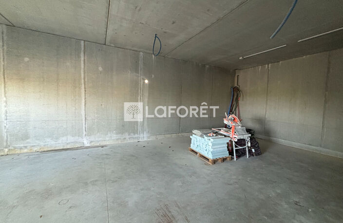 Local commercial de 81m² à aménager — photo 5