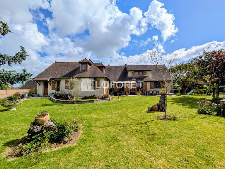 EXCEPTIONNELLE PROPRIÉTÉ FAMILIALE AUX VOLUMES RARES UN VÉRITABLE COUP DE COEUR — photo 1