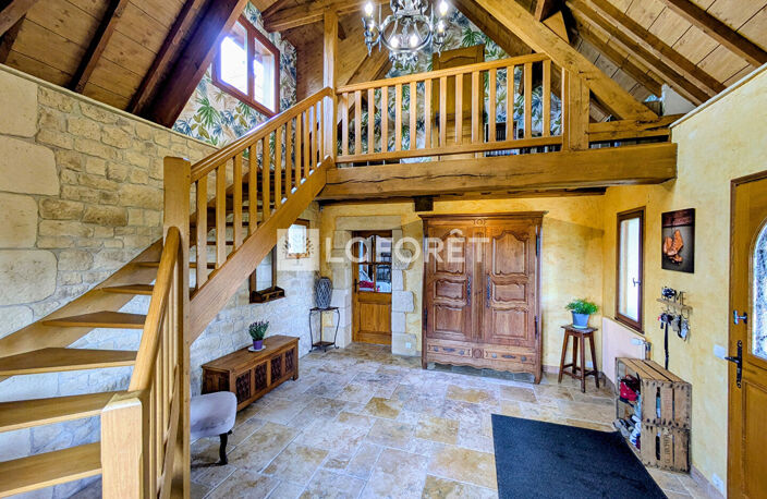 EXCEPTIONNELLE PROPRIÉTÉ FAMILIALE AUX VOLUMES RARES UN VÉRITABLE COUP DE COEUR — photo 2