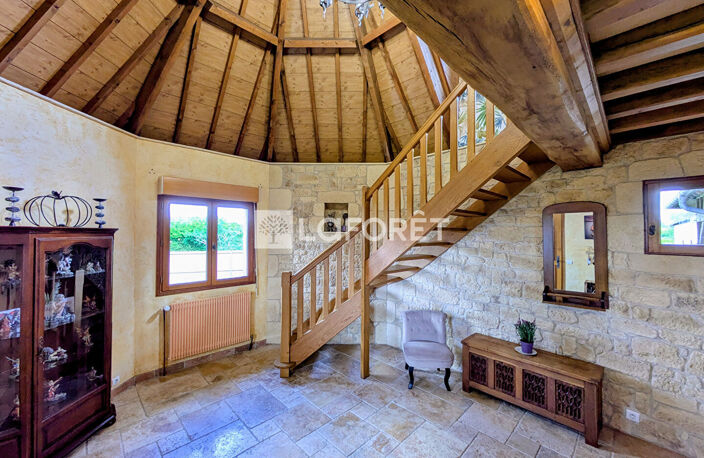 EXCEPTIONNELLE PROPRIÉTÉ FAMILIALE AUX VOLUMES RARES UN VÉRITABLE COUP DE COEUR — photo 3