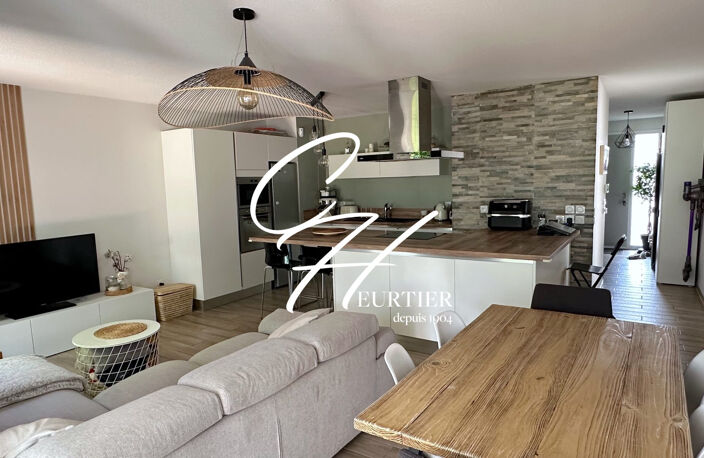 St Ismier - Belle maison de 100m2 avec garage et jardin — photo 2
