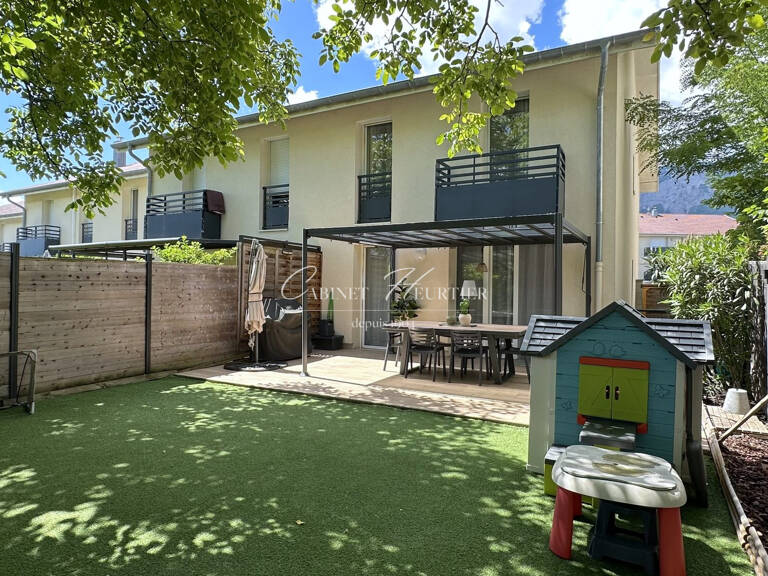 St Ismier - Belle maison de 100m2 avec garage et jardin — photo 1