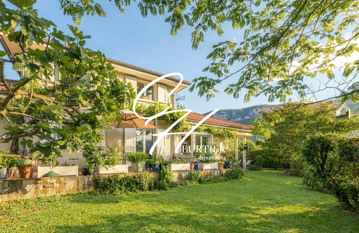 Charmante Villa avec séjour hauteur cathédrale et parcelle arb — photo 2