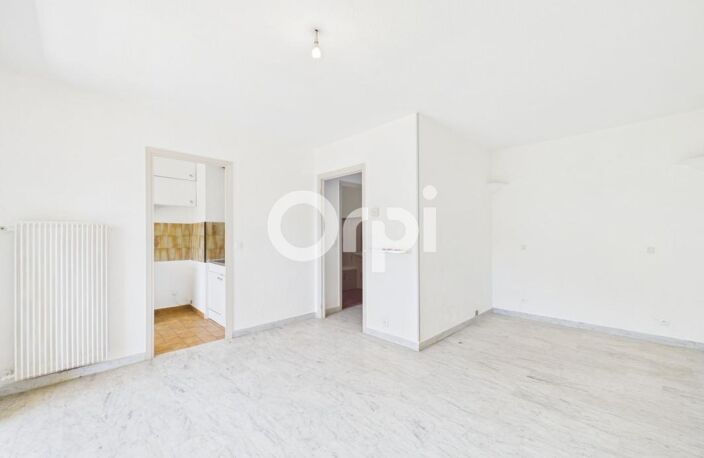 RÉSIDENCE AVEC PISCINE - LUMINEUX - SÉCURISÉE - PROCHE COMMERCES — photo 3