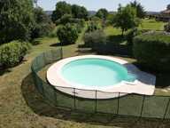 A vendre proche de Vic-Fezensac, Gers : maison de 3 chambres avec grand salon, vue sur les Pyrénées, jardin bien aménagé, garage et piscine. DPE : C — photo 3