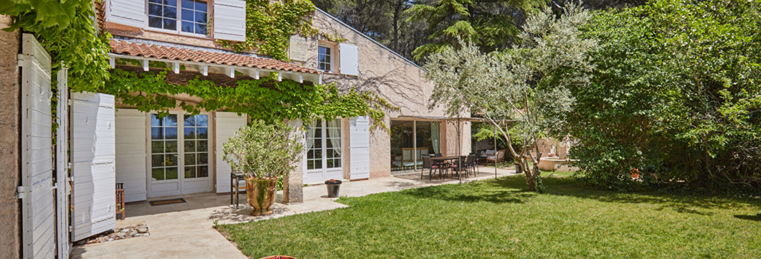Maison 8 Pièces 253 m² à vendre à Châteauneuf-le-Rouge (13790)