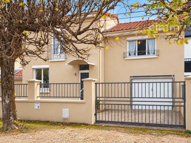 Maison familiale 4 chambres, terrain de 483 m² exposé sud, sans — photo 1