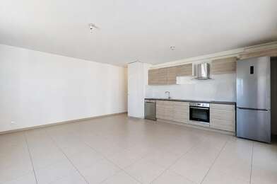 Appartement 3 pièces 897 €