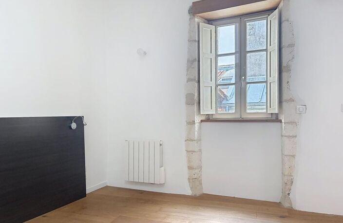Appartement À Vendre  LA ROCHELLE — photo 2