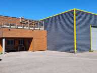 LOCAUX COMMERCIAUX AVEC ENTREPOT, BUREAUX ET APPARTEMENT DE FONCTION, PARKING — photo 4