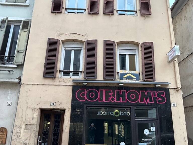 pont de beauvoisin a saisir immeuble de rapport 7 appartements loués + 1 commerce — photo 1