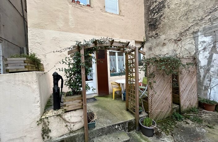 pont de beauvoisin a saisir immeuble de rapport 7 appartements loués + 1 commerce — photo 3