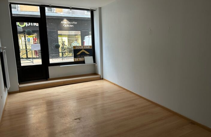 pont de beauvoisin a saisir immeuble de rapport 7 appartements loués + 1 commerce — photo 4