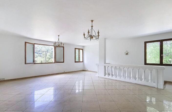 St Joseph de Rivière, spacieuse maison 5P 180 m2 avec terrain de 815 m2 face à la Sure — photo 3