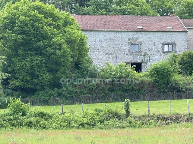 Maison avec vue à finir de rénover avec  13314M2 de terrain — photo du bien