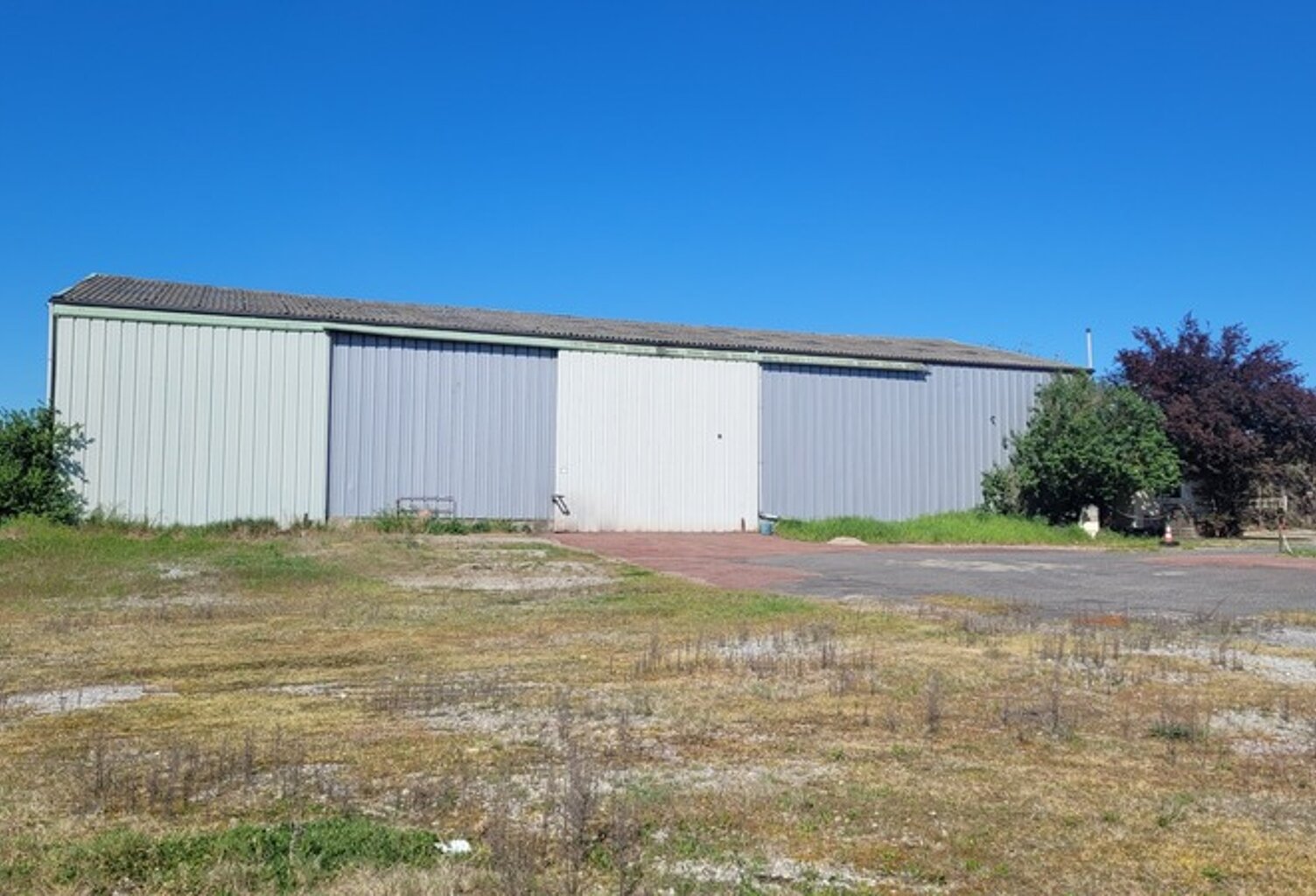 37800  DRACHE - A vendre bâtiment d'activité garage automobile libre de toute activité - Surface 500 m² sur terrain 4 000 m² — photo 1