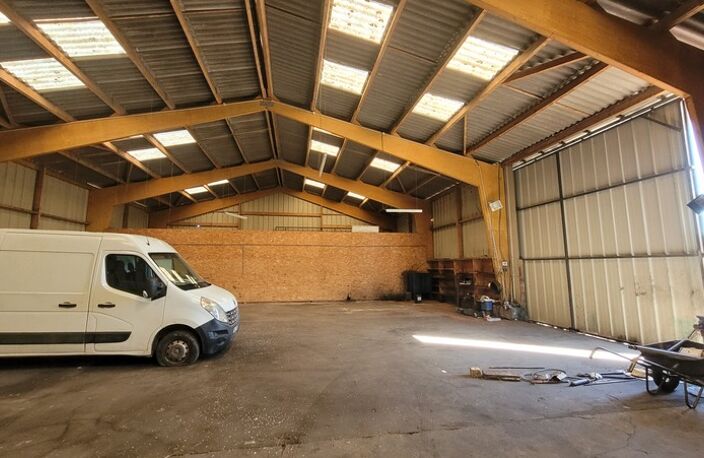 37800  DRACHE - A vendre bâtiment d'activité garage automobile libre de toute activité - Surface 500 m² sur terrain 4 000 m² — photo 3