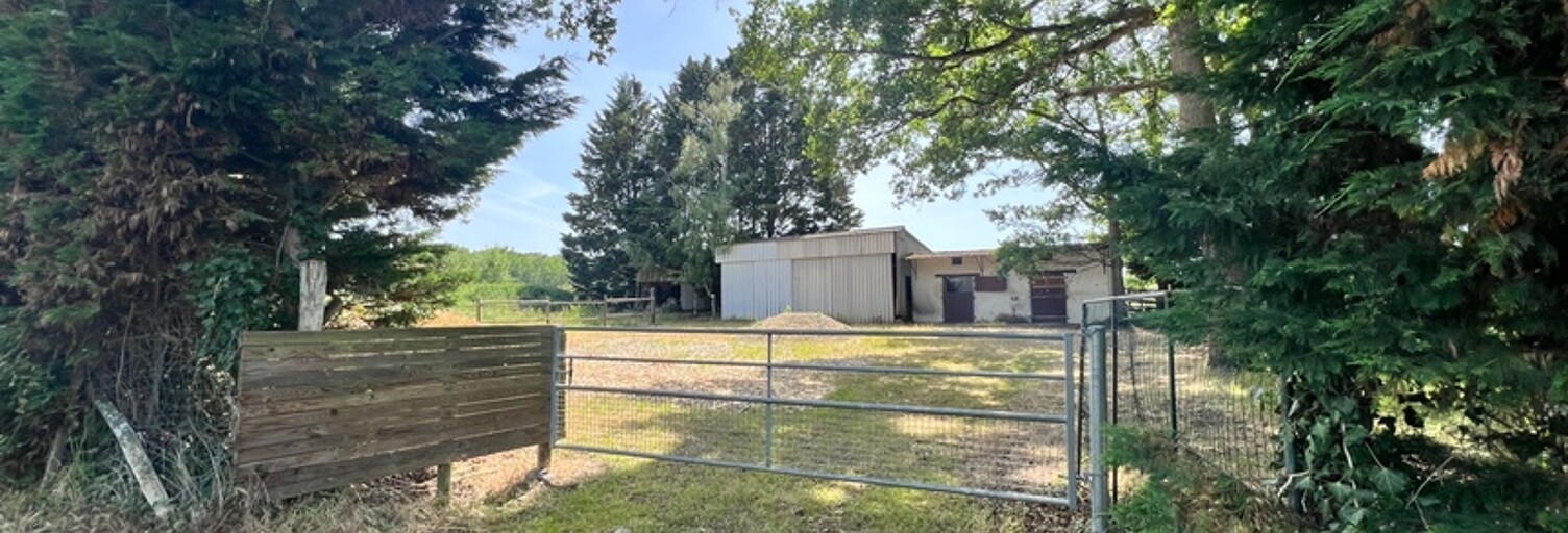 Maison  10990 m² à vendre à Chouppes (86110)