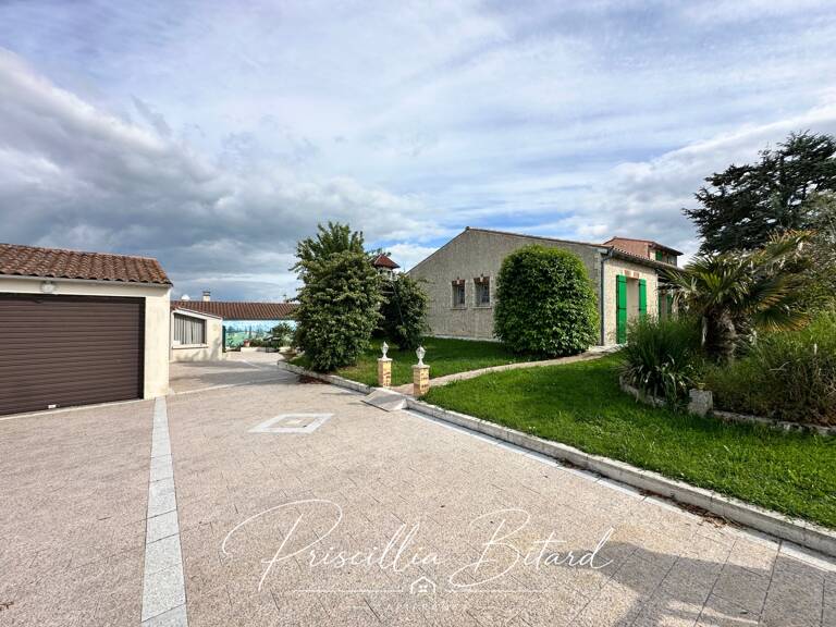Aigrefeuille d'Aunis, maison de plain-pied avec piscine, garage de 80 m² et bureau indépendant — photo 1