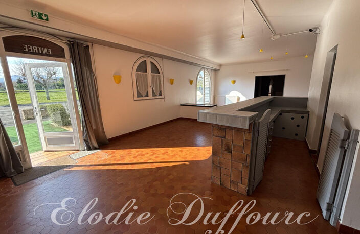 Hôtel / Restaurant sans fonds de commerce à Lamarque Pontacq — photo 3