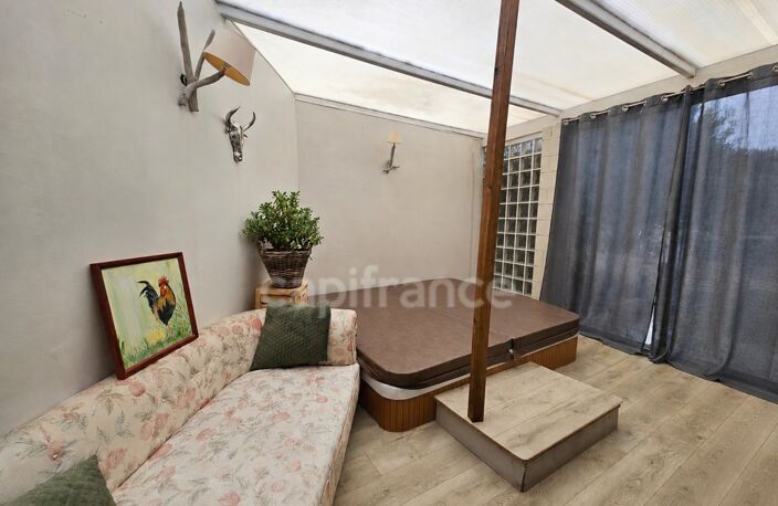 Maison à vendre , Haut Floirac,  le charme de l’ancien dans un écrin de verdure (33) — photo 2