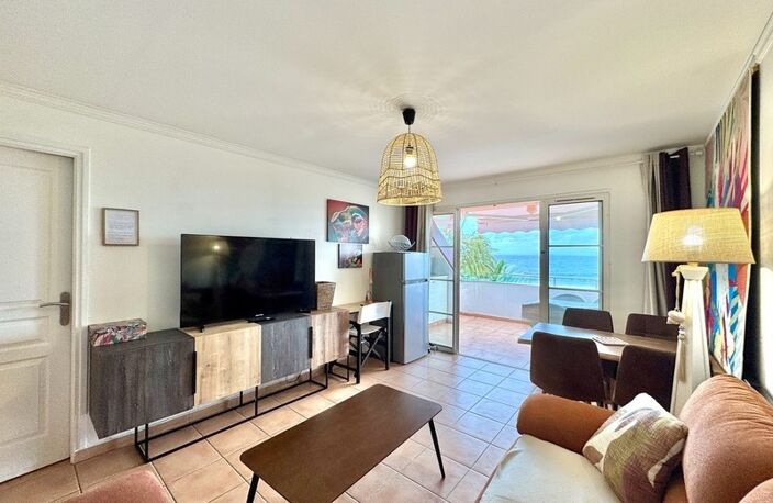 A VENDRE - VUE MER A COUPER LE SOUFFLE – MAGNIFIQUE T3 EN PREMIERE LIGNE - SAINTE ANNE — photo 5