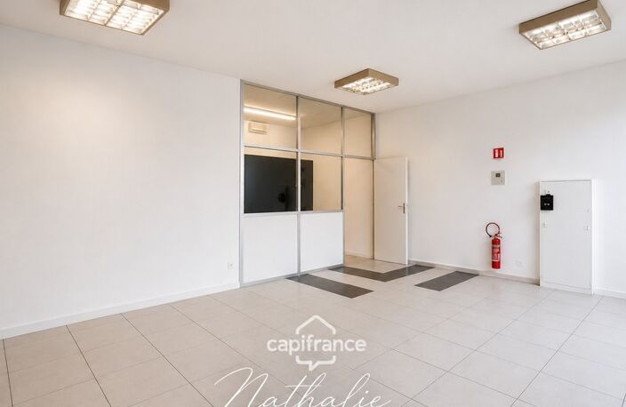 A vendre Immeuble de bureaux de caractère en centre-ville - TONNEINS (47) — photo 4