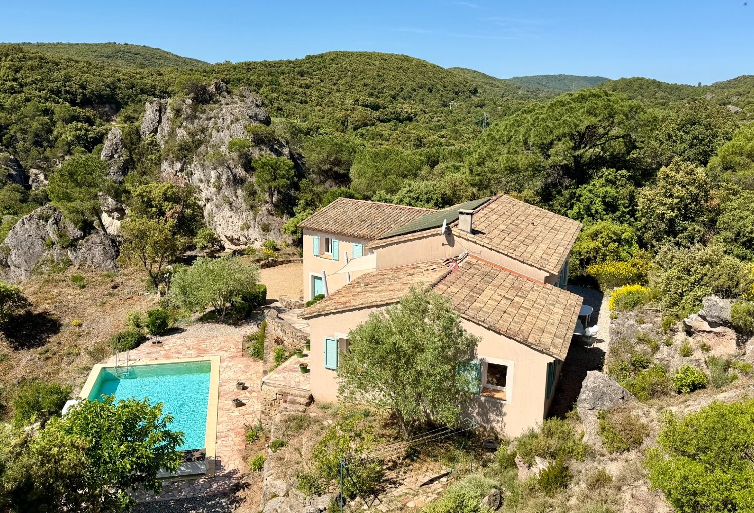Mourèze, Villa 6 pièces, piscine, garage — photo 1