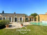 Villa de plain pied de 150 m² avec vue sur le trou numéro 10 , au Domaine et Golf de Pont Royal, terrain 628 m² ,  4 chambres, piscine, garage — photo 4