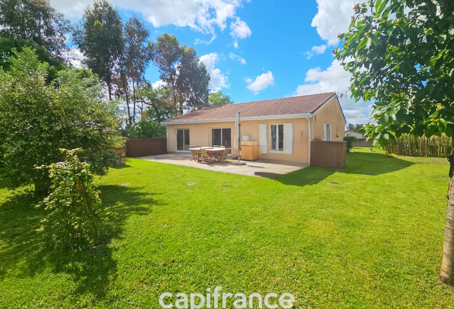 SAINT-SAVIN – 30 min de Bordeaux lac.  Maison de plain-pied avec grand jardin et chalet bois indépendant — photo 1