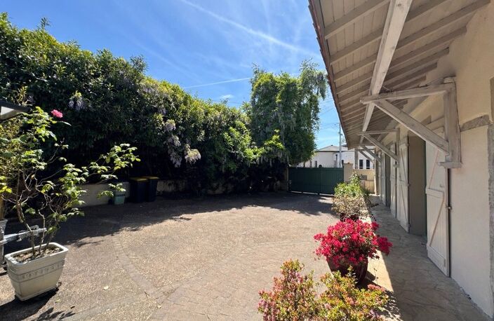 Maison de caractère rénovée de 180 m² avec terrain de 920 m² à Jonage — photo 3