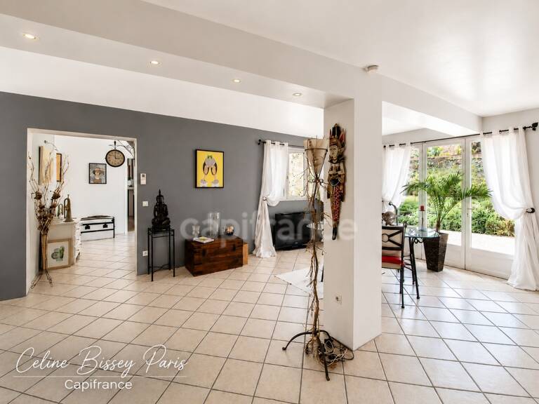 Maison à vendre 6 pièces 140 M2 VILLENEUVE LA GUYARD (89), BEAU VOLUME, cour et jardin 1200M2 — photo 1