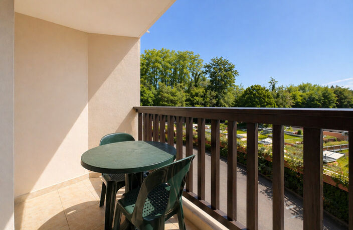 Dax (40) - À VENDRE - Studio meublé avec balcon au cœur des thermes de Dax — photo 5