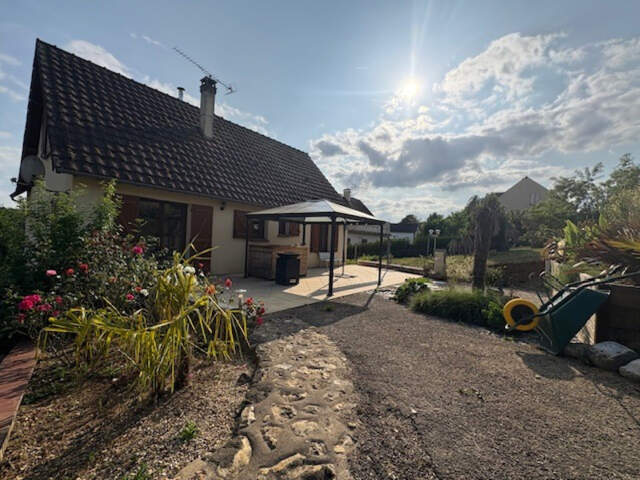 🏡 À VENDRE : Grande Maison Familiale sur Sous-Sol Total – Idéalement Située BLENEAU (89) — photo du bien