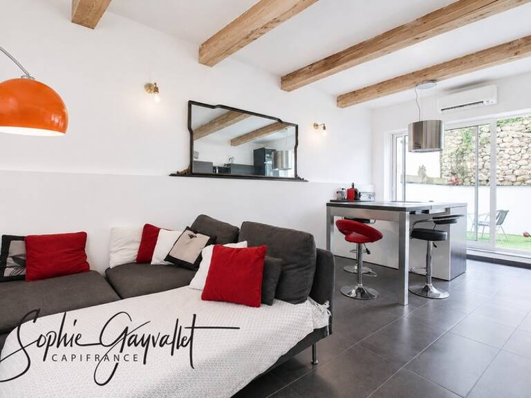 Coup de cœur garanti — Charmant duplex avec cour intime au cœur du vieux Velaux — photo 1