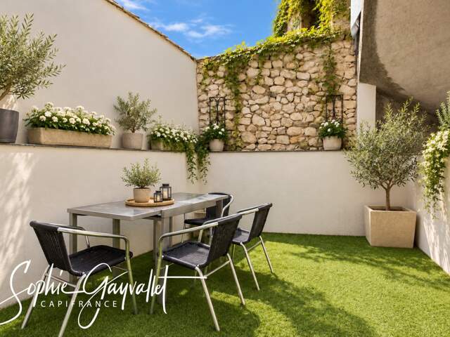 T2 duplex avec cour privative – Velaux village — photo du bien