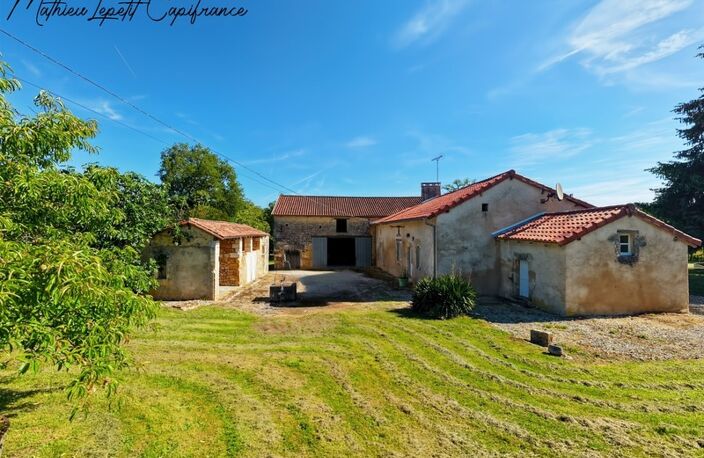 Production de noix avec bâtiments et terres agricoles, irrigation et maison d’habitation — photo 2