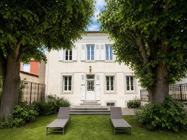 Maison de ville / hôtel particulier 15 pièces de 425 m² à Tarbes — photo du bien