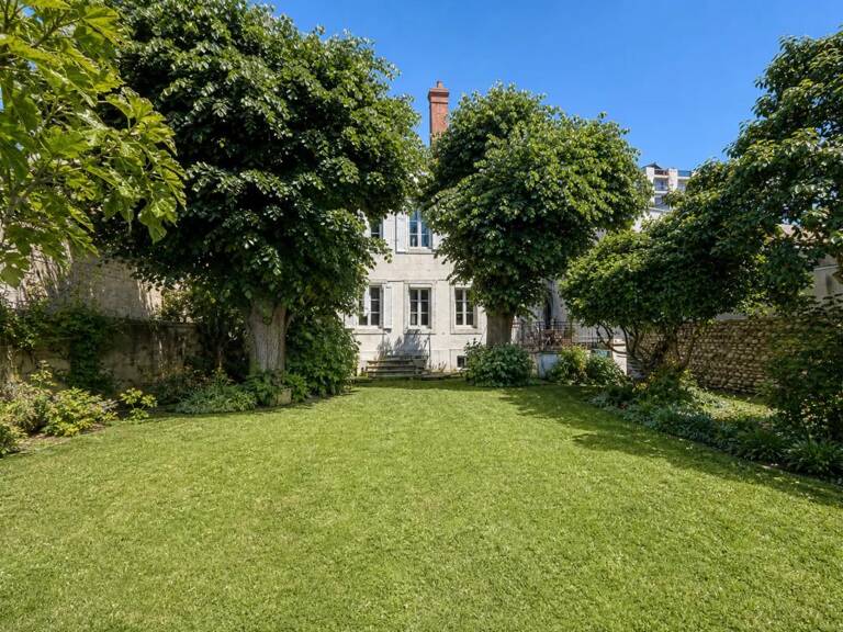 Maison de ville / hôtel particulier 15 pièces de 425 m² à Tarbes — photo 1